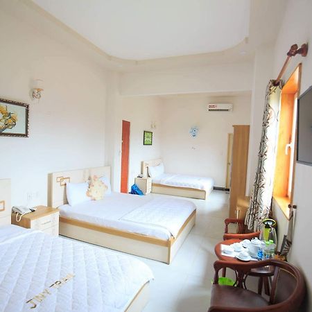 Jiny Tran Hotel Duong Dong  Exterior photo