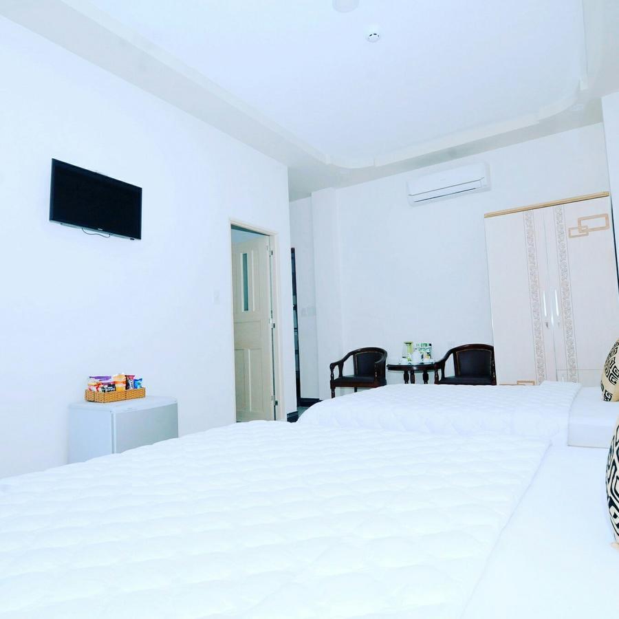 Jiny Tran Hotel Duong Dong  Exterior photo